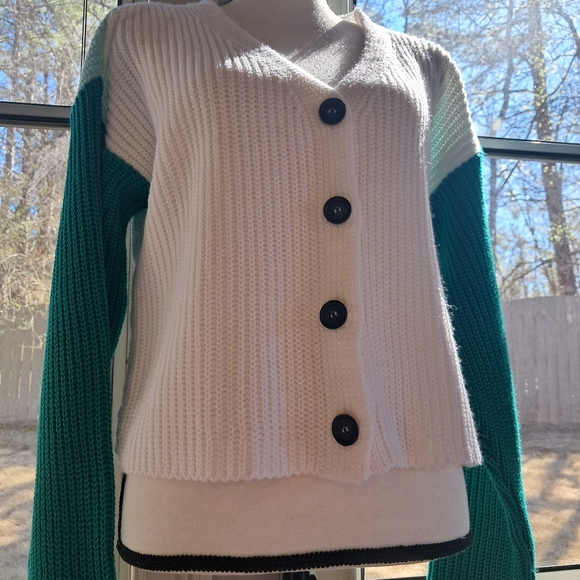 NWOT BooHoo Brand Green White Color Block Cardigan Sweater MED. - Picture 10 of 13